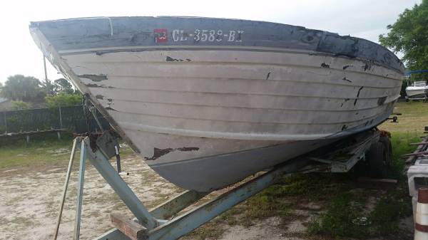 free Chris Craft Boat (Eustis FL)
