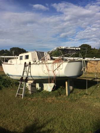 28 foot sailboat