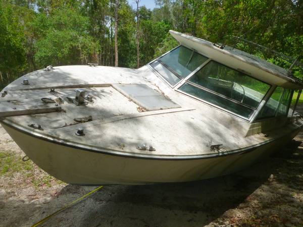 Free 22 foot boat with cuddy cabin (South Fort Myers FL) - Free-Boat 
