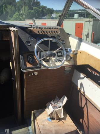 Free powerboat steering