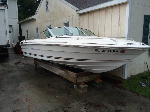 18' Sea Ray Boat starbird