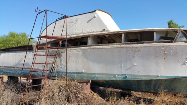 Salvage 30 Ft Boat with hardware